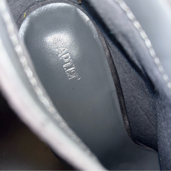 Apt.9 grey suede slip on heeled boots size 10 - Picture 7 of 11